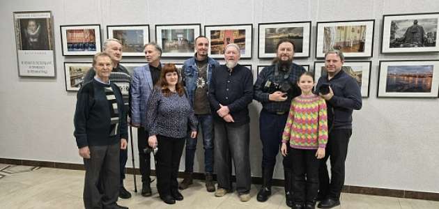 Открытие фотовыставки Виталия Емельянова "Я уехал в Петербург, а приехал в Ленинград"