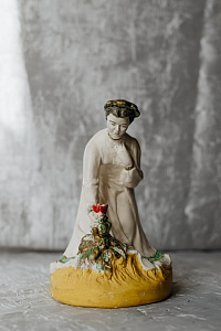 Скульптура Аленький цветочек, 1950-е гг