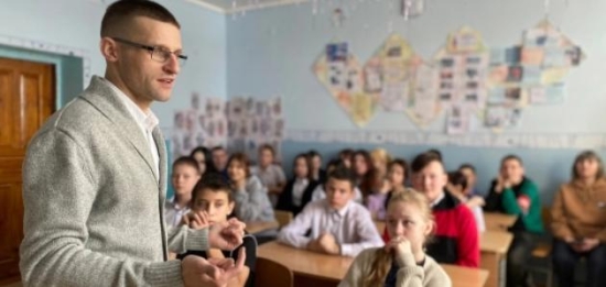 В рамках проведения уроков мужества 25 января Мезенскую школу посетил Константин Сергеевич Иванов