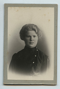 Анна Сергеевна Филатова. Фотограф Жилин П. 1911 г